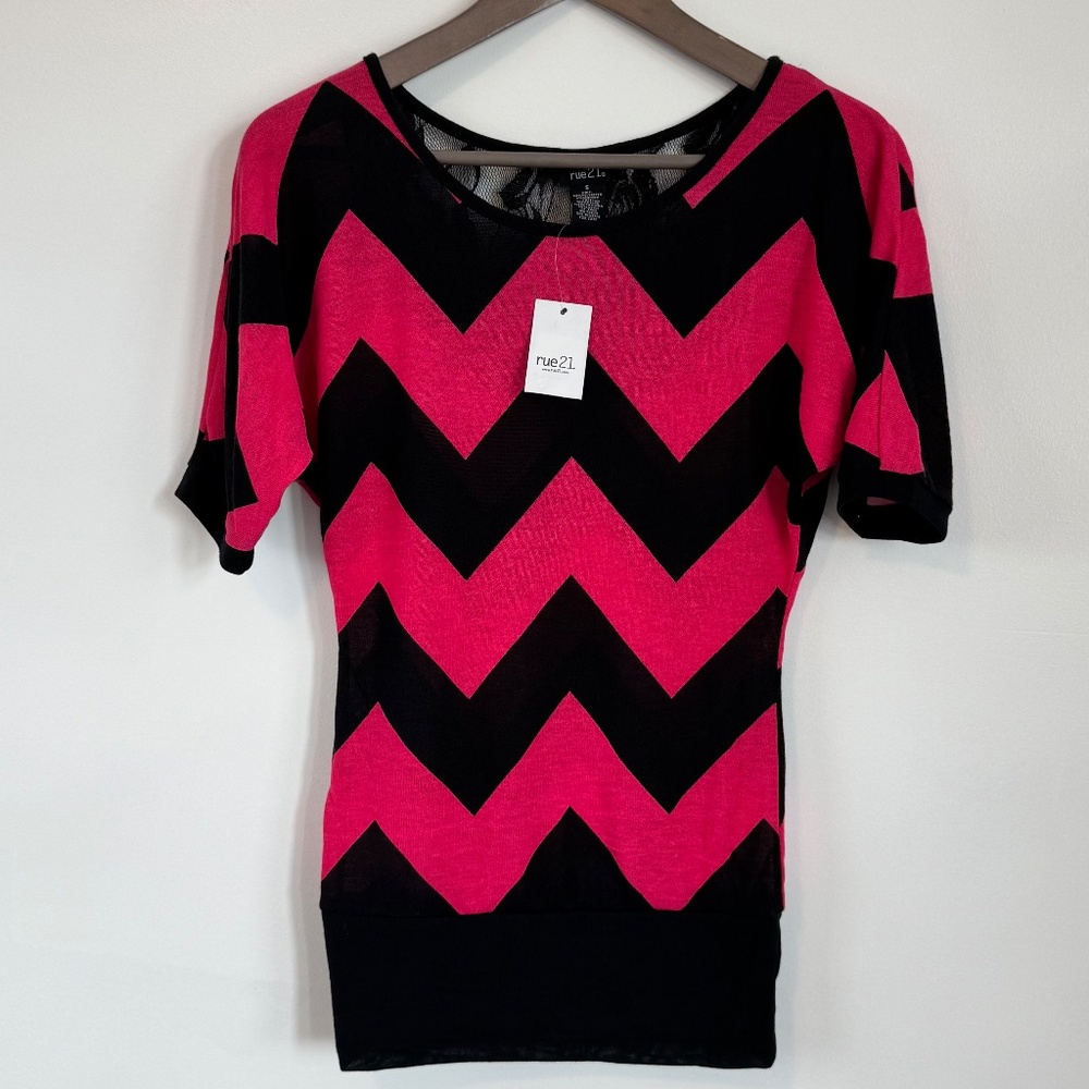 NWT - Retro 80s Pink Black Dolman Sleeve Tee with Lace - New Wave Preppy Punk